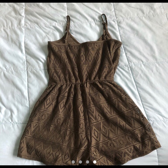 Patterned Olive Romper - Picture 4 of 4